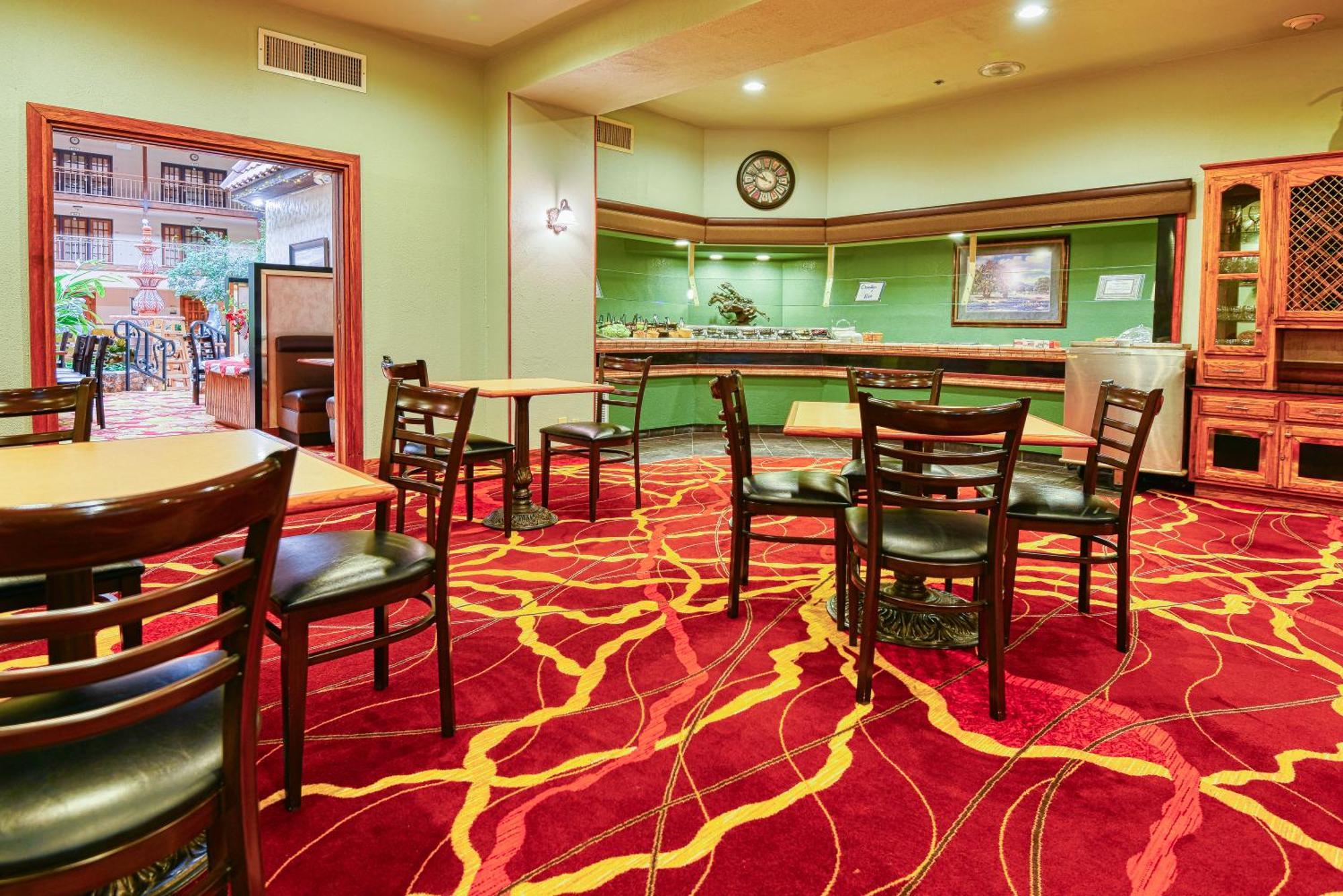 Mcm Elegante Hotel